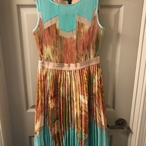 Bcbg dress like new size 06